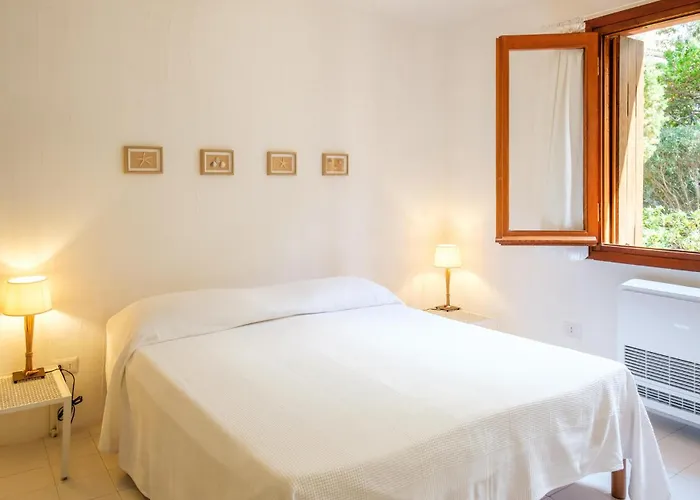 2 Bedroom Amazing In Порто-Ротондо