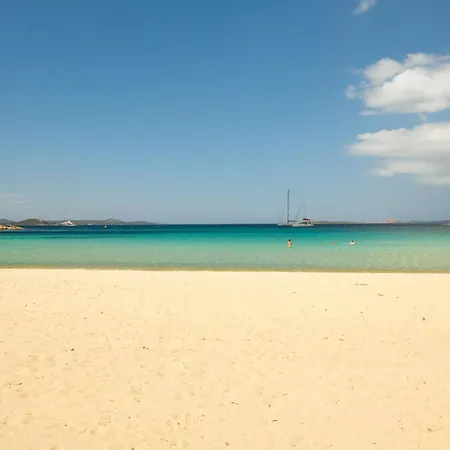 Casa de Férias 2 Bedroom Amazing In Porto Rotondo