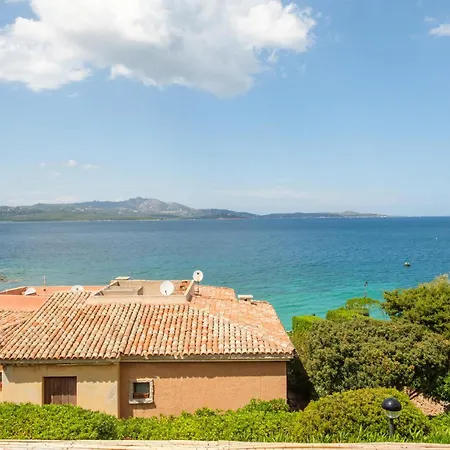 2 Bedroom Amazing In Casa de Férias Porto Rotondo